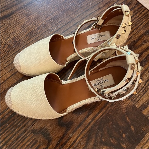 VALENTINO GARAVANI Rockstud Espadrille Wedges - Picture 5 of 8